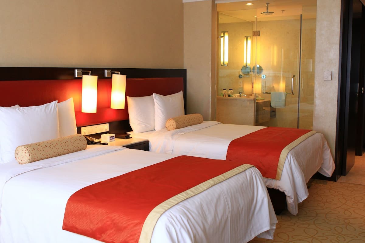 minibar, in-room safe, desk, laptop workspace