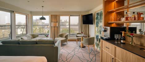 The Medieval Mile Suite | Hypo-allergenic bedding, in-room safe, individually decorated