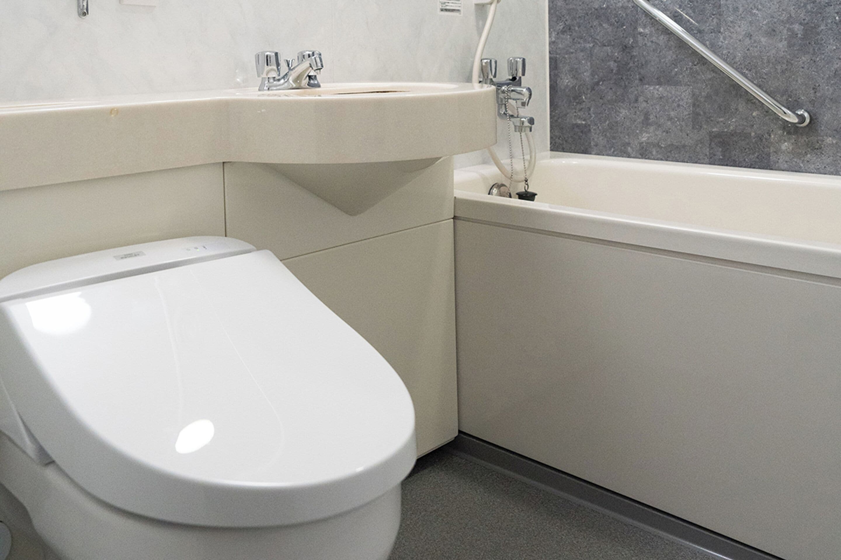 combined shower/bathtub, free toiletries, hair dryer, bathrobes