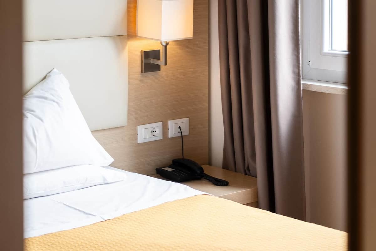 single room | frette italian sheets, desk, free cots/infant beds, rollaway beds