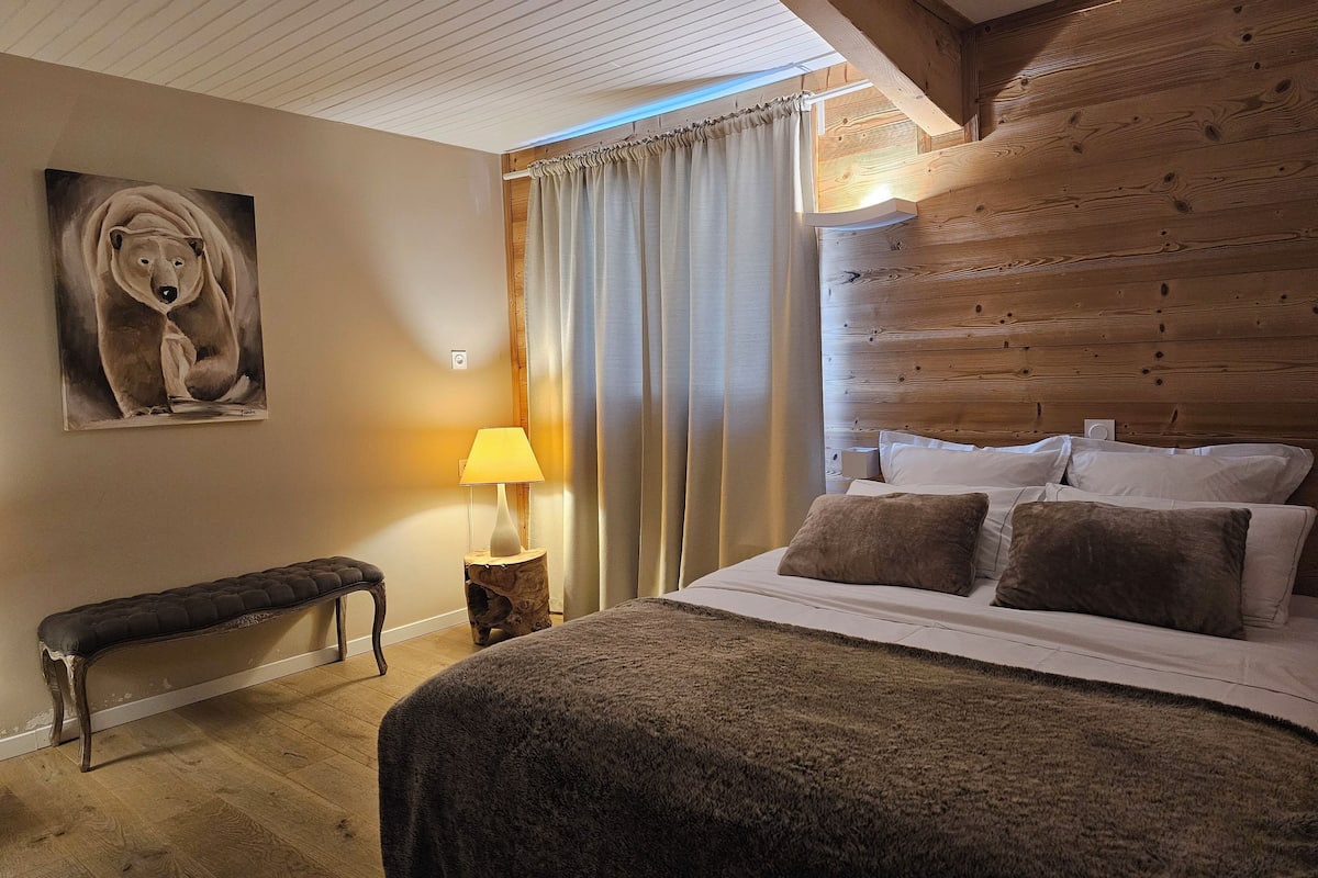 triple room | in-room safe, desk, blackout curtains, free cots/infant beds