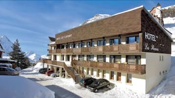 Façana frontal de l'allotjament