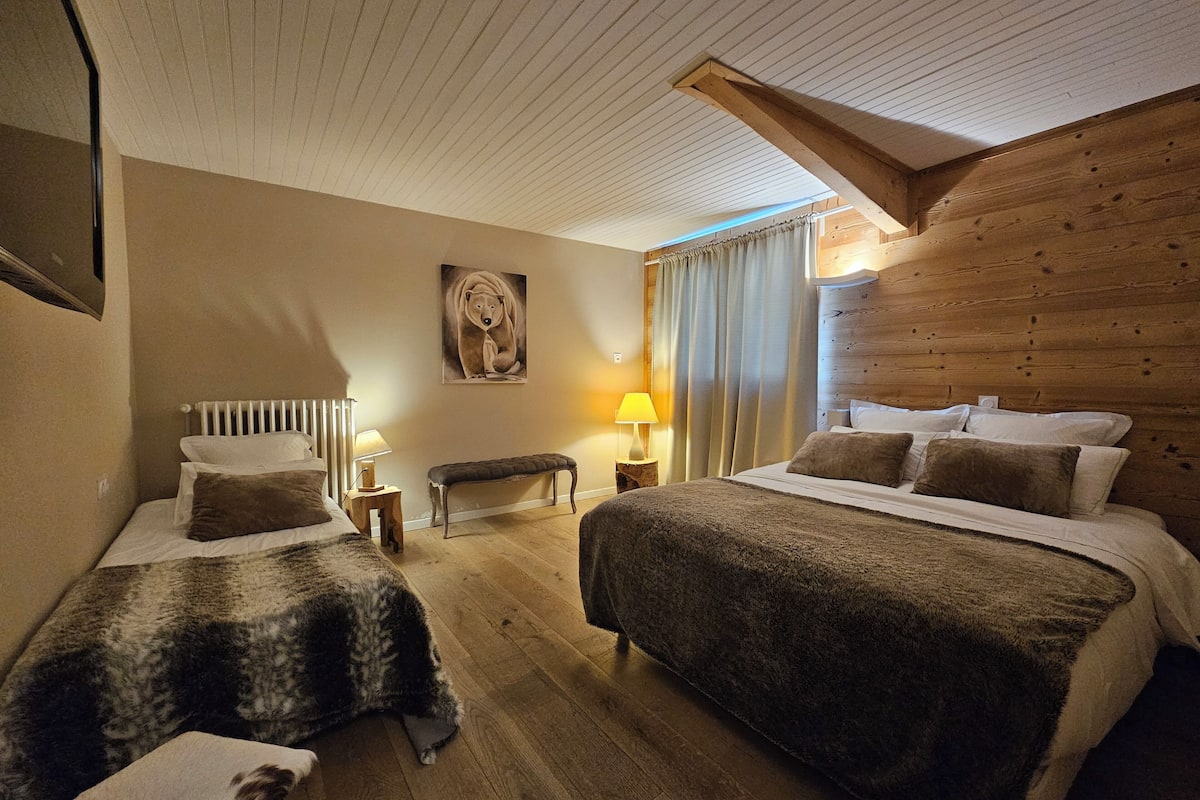 triple room | in-room safe, desk, blackout curtains, free cots/infant beds