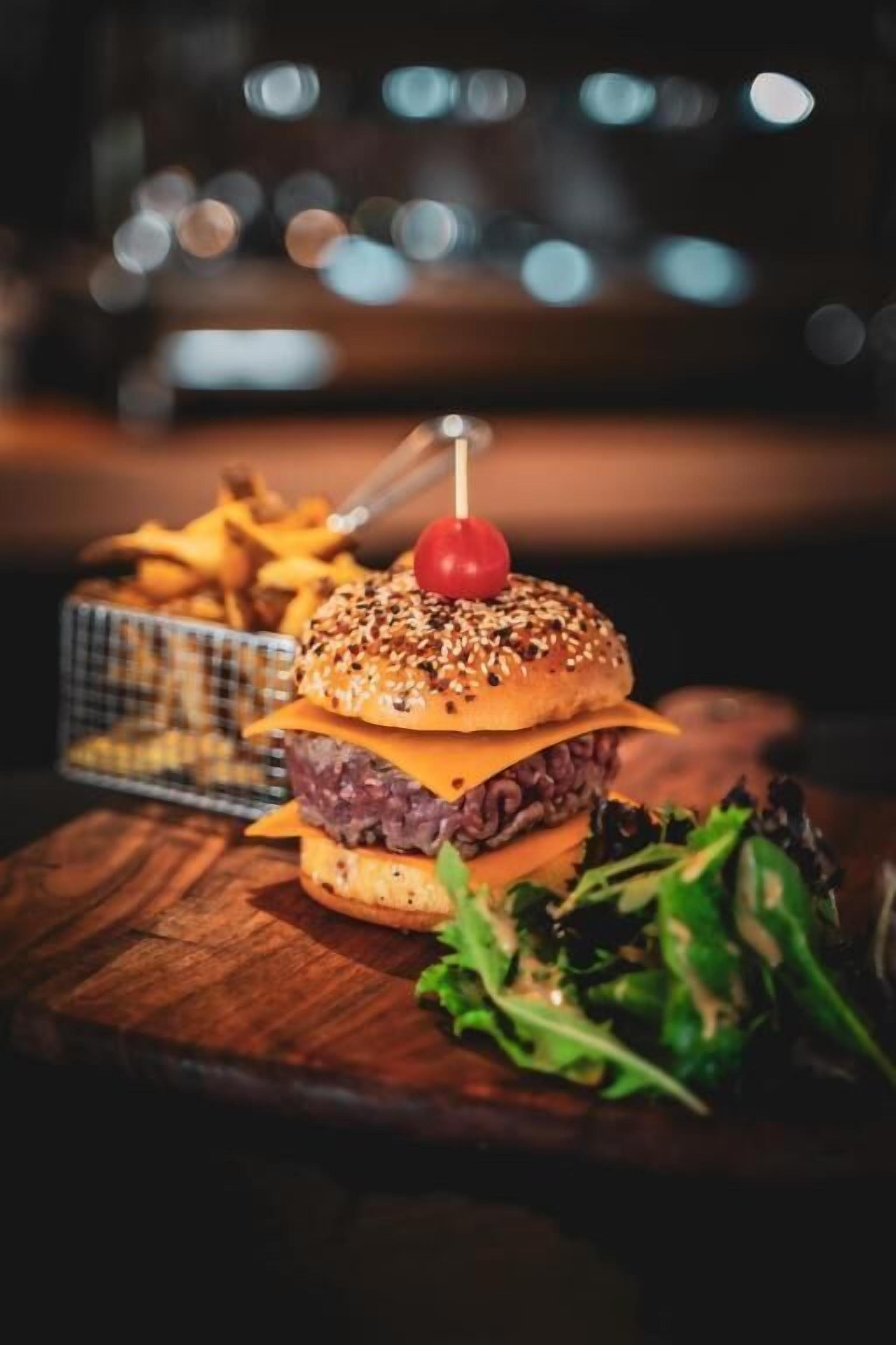 lunch and dinner served, regional cuisine