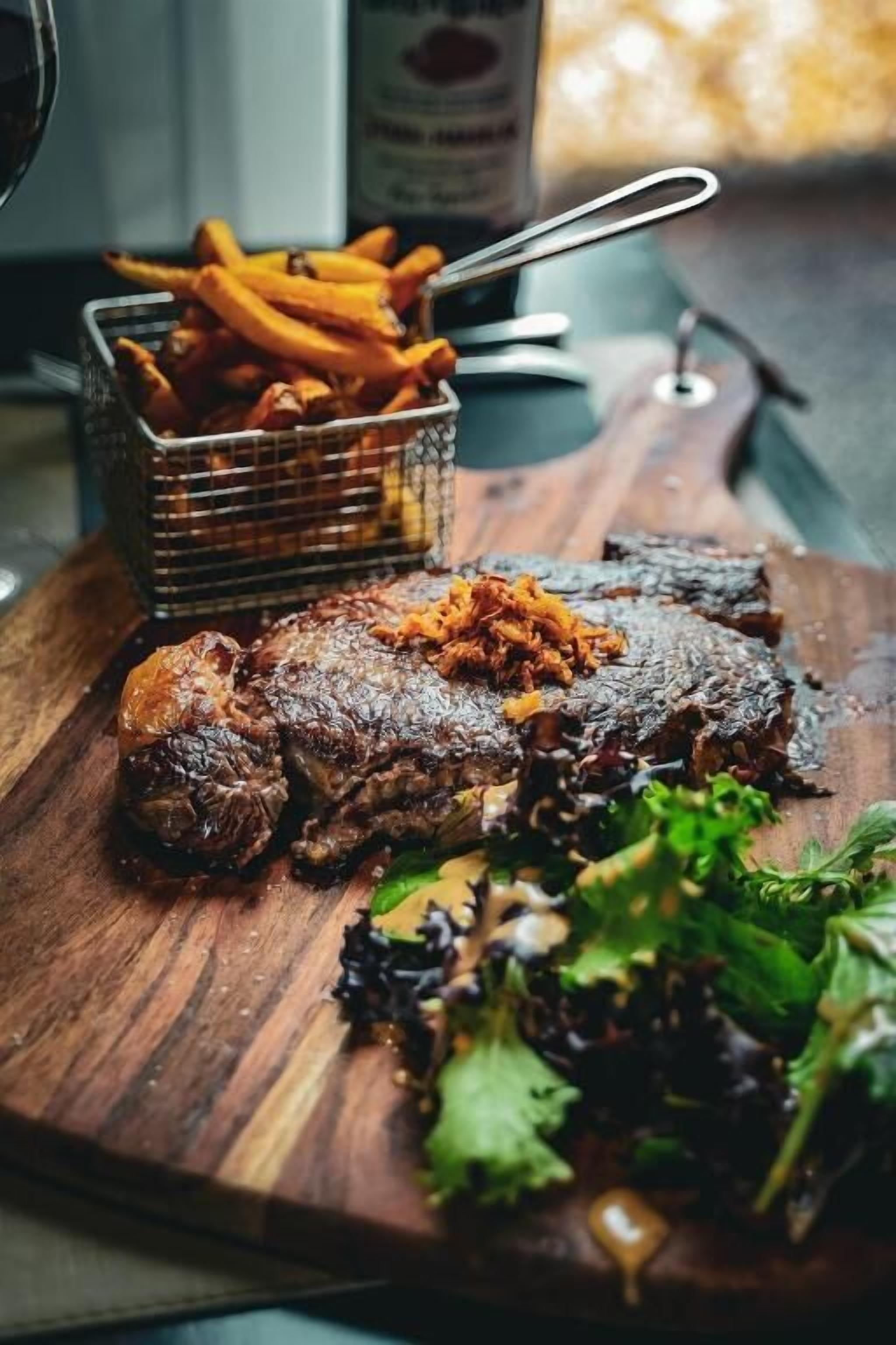 lunch and dinner served, regional cuisine