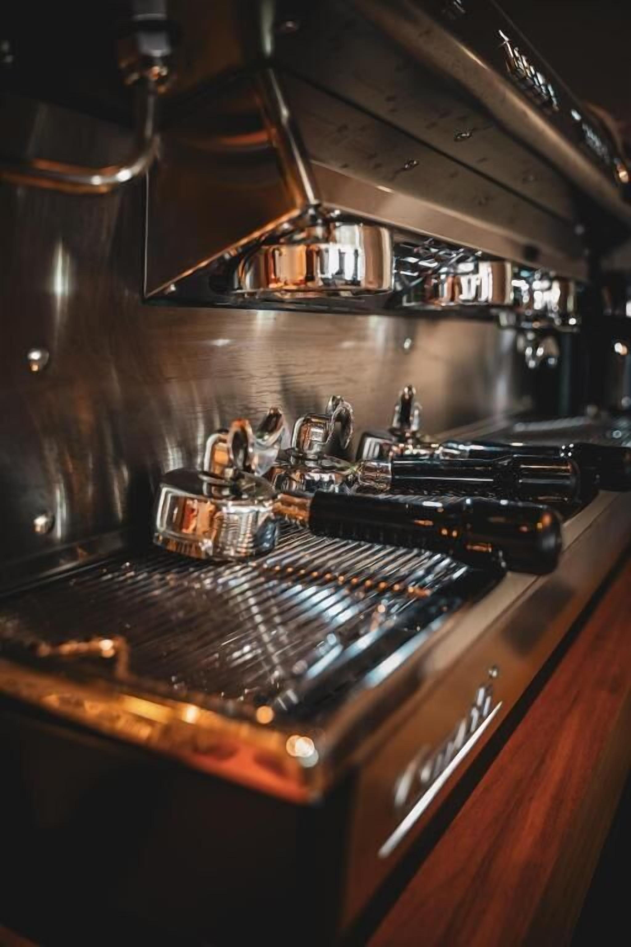 lunch and dinner served, regional cuisine