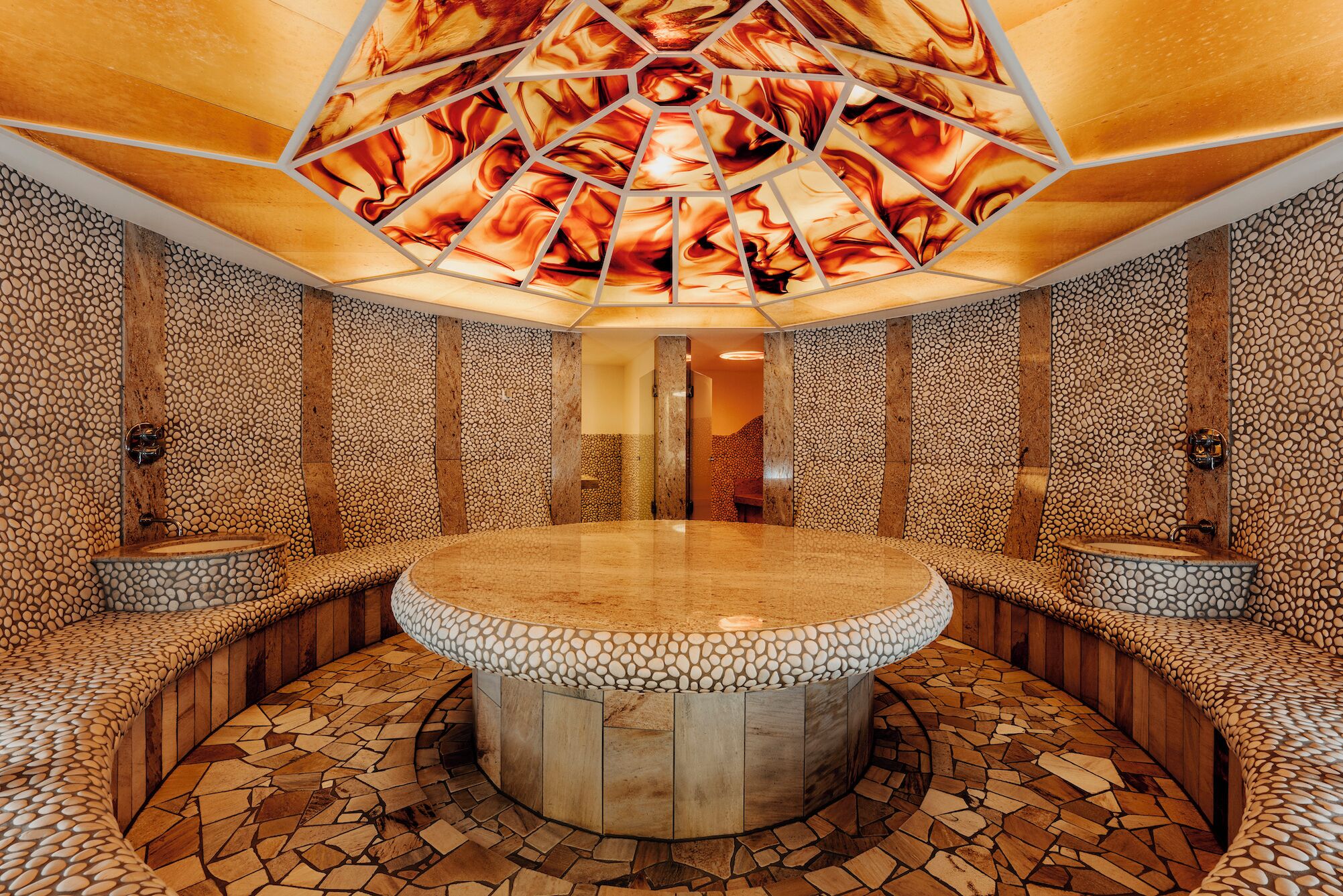 Behandelingskamers voor koppels, een Turks bad/hammam