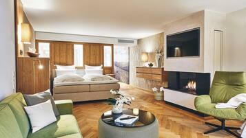 1 bedroom, premium bedding, down duvets, minibar