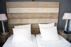 Bureau, lits bébé (gratuits), Wi-Fi gratuit