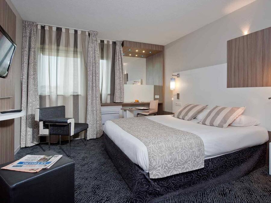 Quarto, 1 cama de casal | 1 quarto, roupas de cama premium, escrivaninha, cortinas blackout
