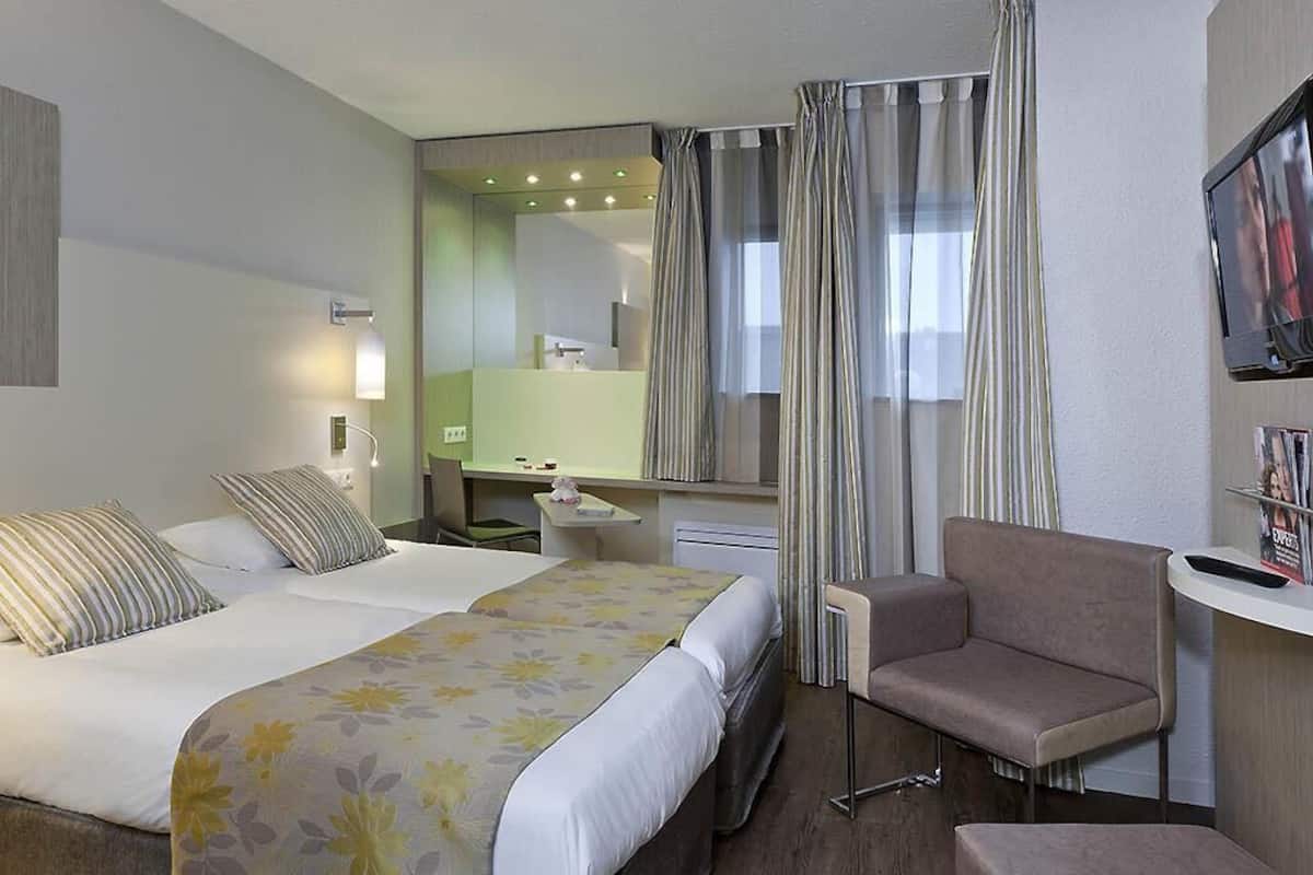 Twin Room, 2 Single Beds