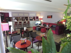 Serves breakfast and dinner - ibis Styles Melun Hotel (Rubelles)