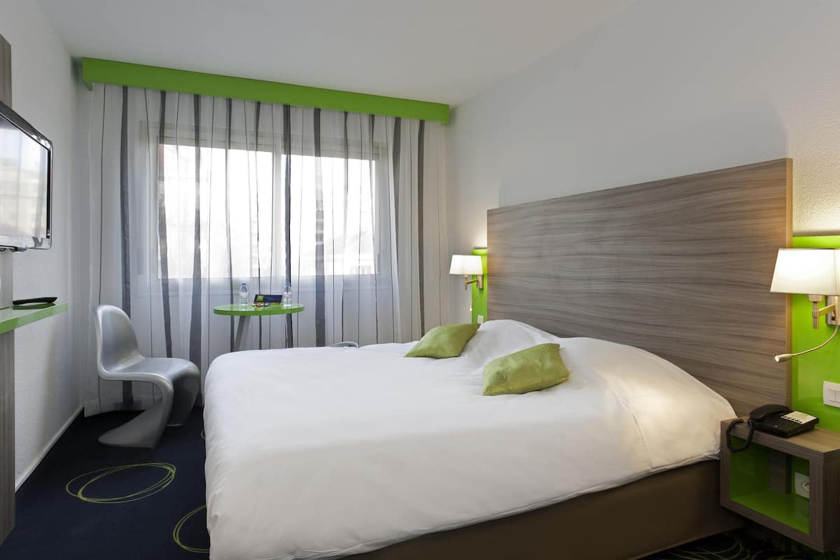 Standardzimmer, 1 Doppelbett | Schreibtisch, Bügeleisen/Bügelbrett, kostenloses WLAN, Bettwäsche