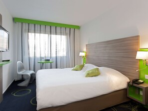 Chambre Standard, 1 lit double | Bureau, fer et planche à repasser, Wi-Fi gratuit, draps fournis