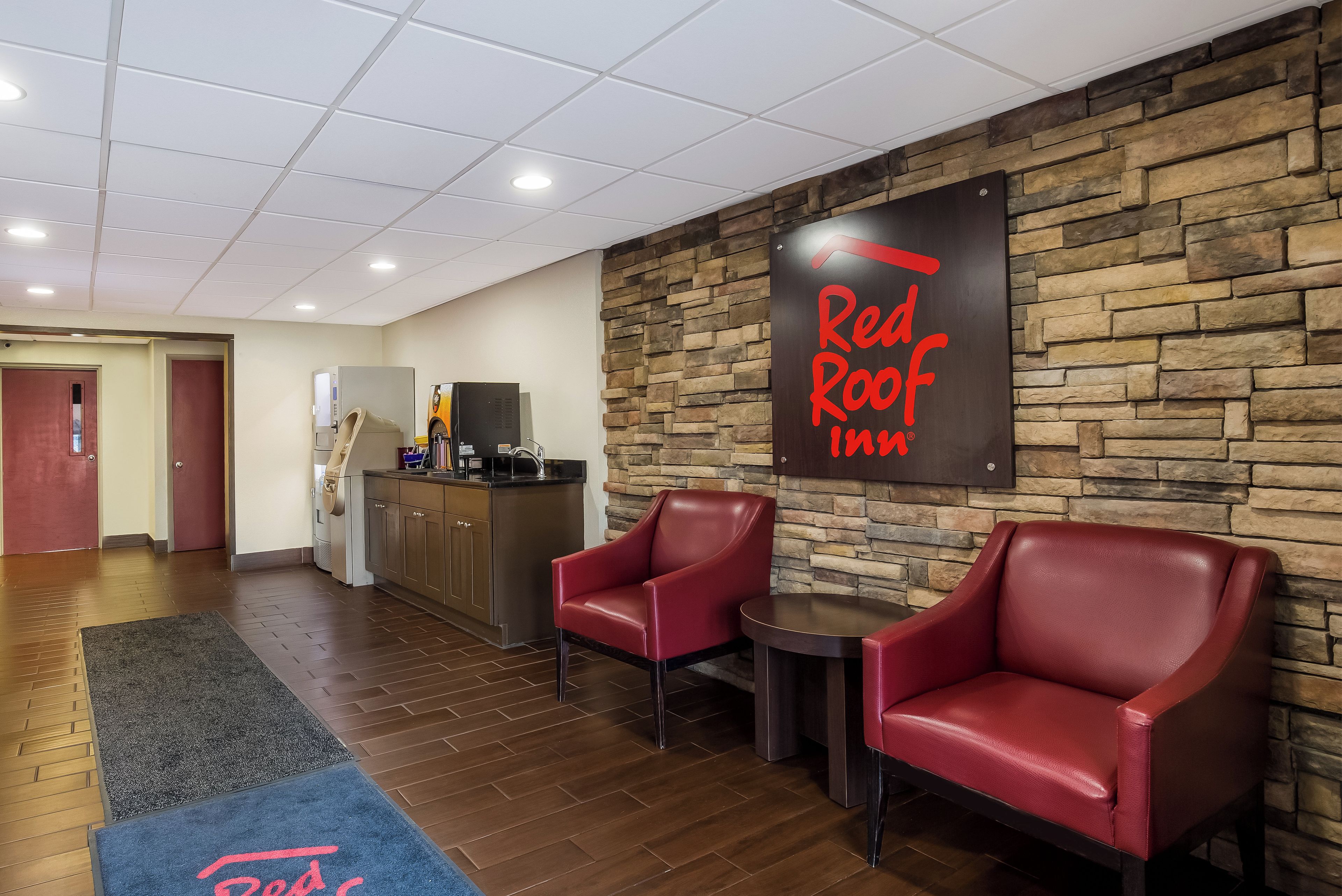 Lobby-lounge
