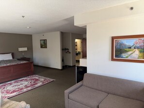 Suite – honeymoon, ikke-røyk | Senger med overmadrass, skrivebord og strykejern/-brett