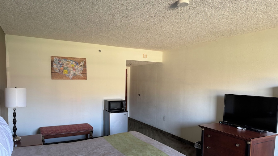 Royal Inn Rockville IN by Hotel O