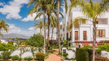 Mặt tiền nơi lưu trú