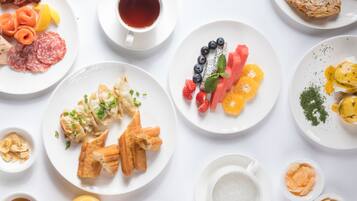 Desayuno buffet diario (CNY 198 por persona)