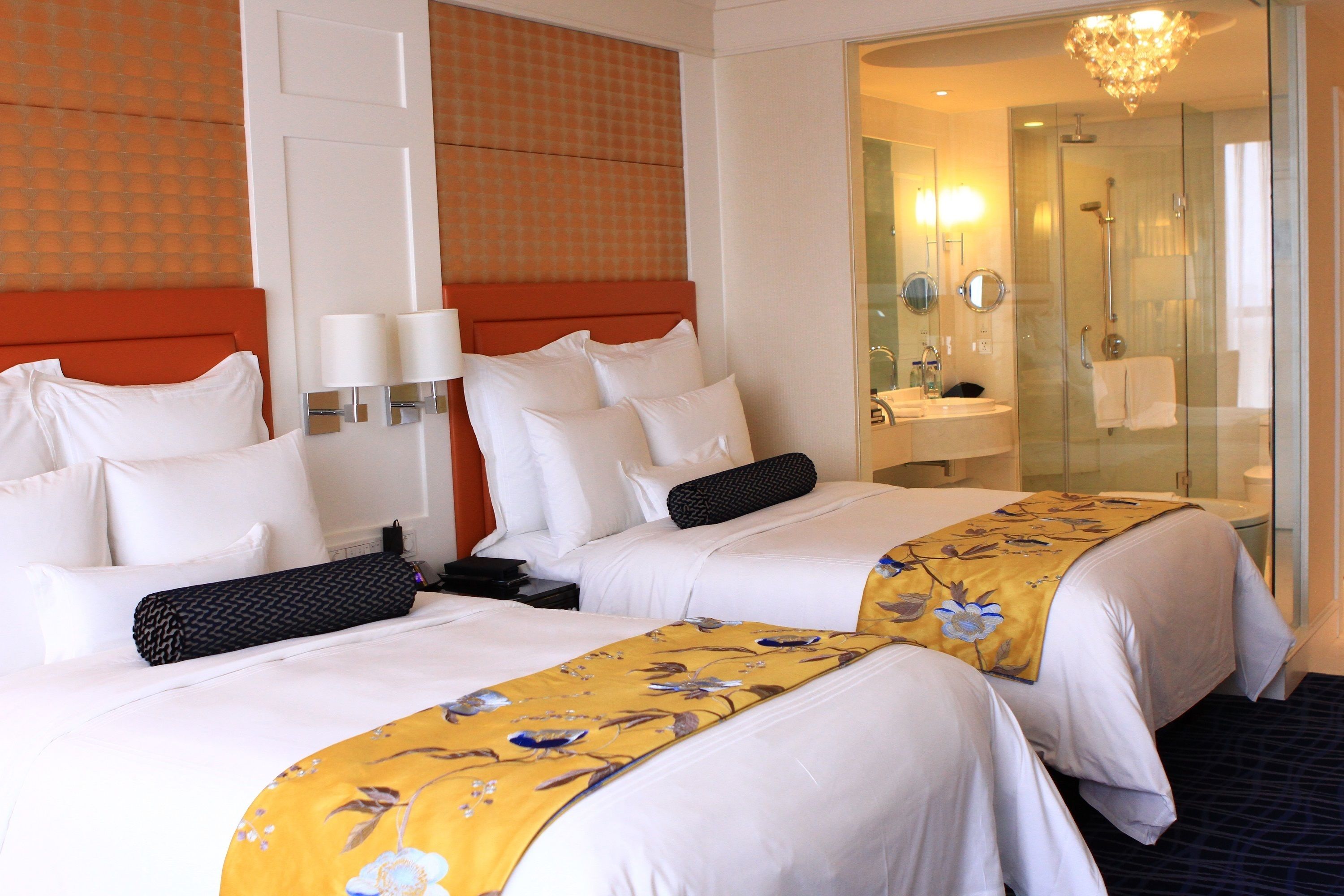 1 bedroom, premium bedding, minibar, in-room safe