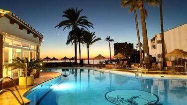 Macdonald Dona Lola Club