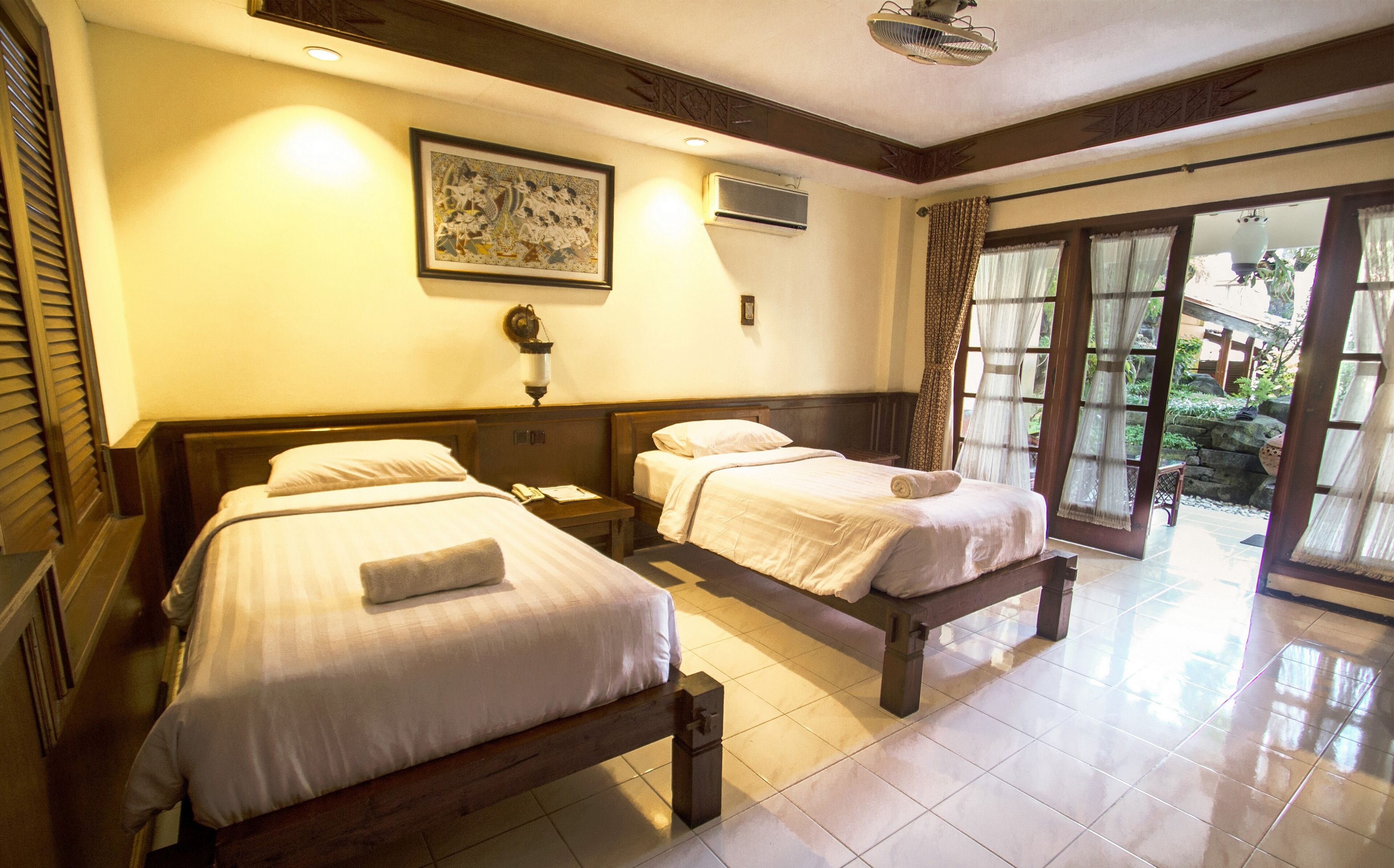superior double or twin room | 1 bedroom, desk, free wifi, bed sheets