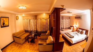 Luxe beddengoed, een minibar, extra bedden, gratis wifi