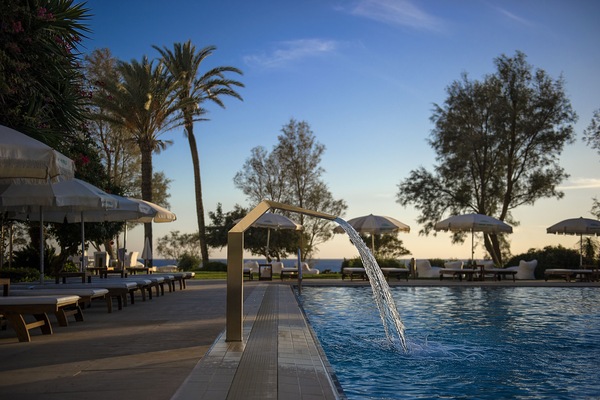 Indoor pool, seasonal outdoor pool, free pool cabanas, pool umbrellas