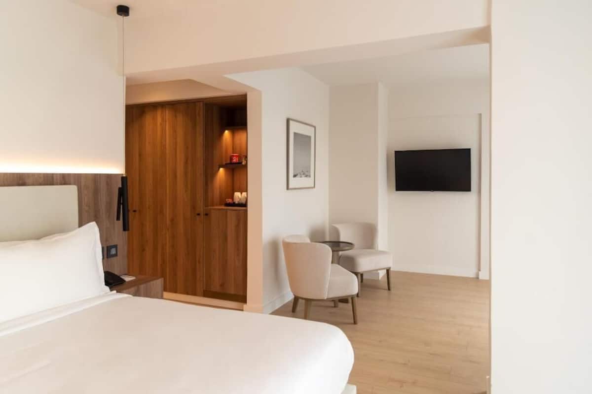 1 bedroom, minibar, in-room safe, desk