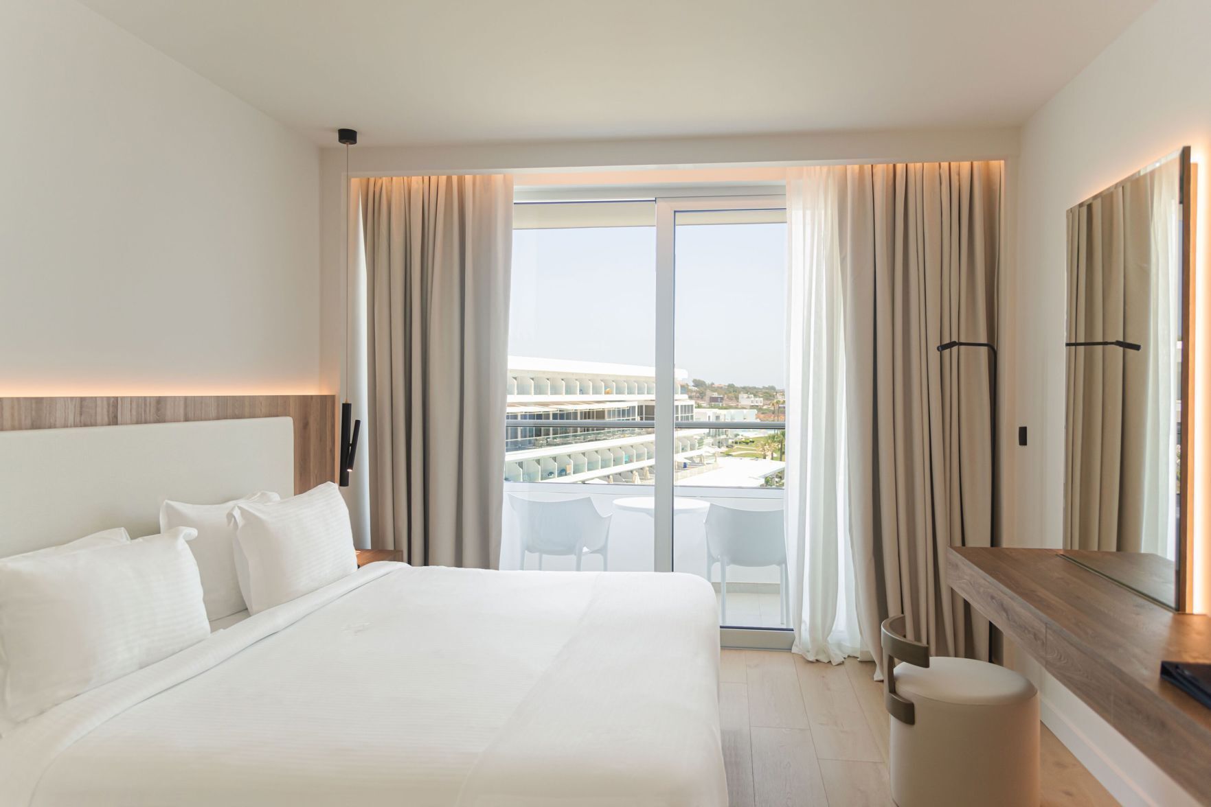 1 bedroom, minibar, in-room safe, desk