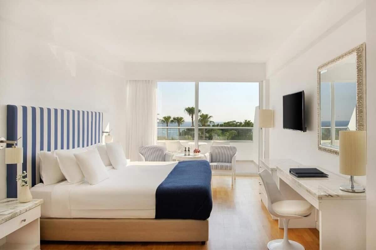 1 bedroom, minibar, in-room safe, desk