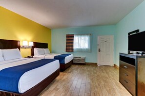 Premium bedding, desk, iron/ironing board, free WiFi