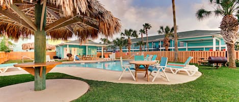 Outdoor pool, pool umbrellas