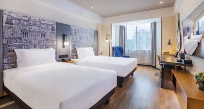 Orange Hotel (Guangzhou Ouzhuang Metro Station)