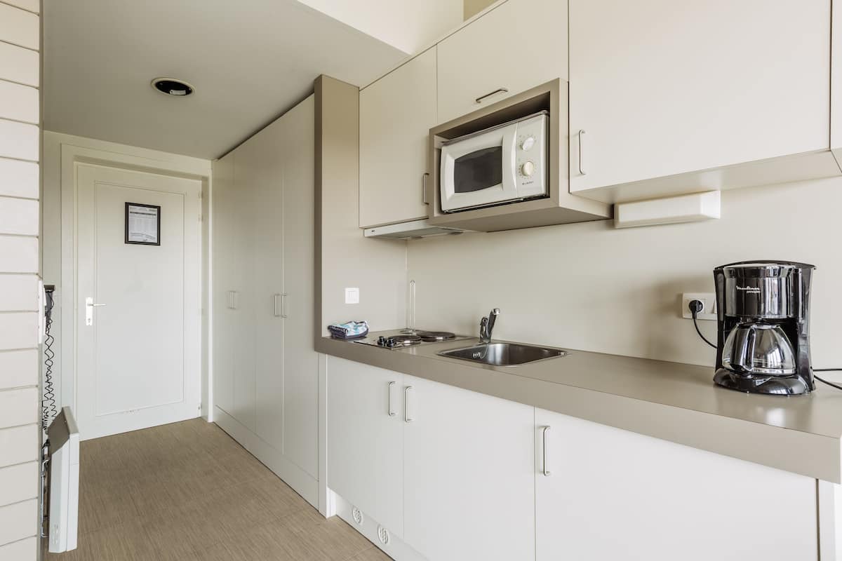 studio, accessible | 1 bedroom, free wifi, bed sheets