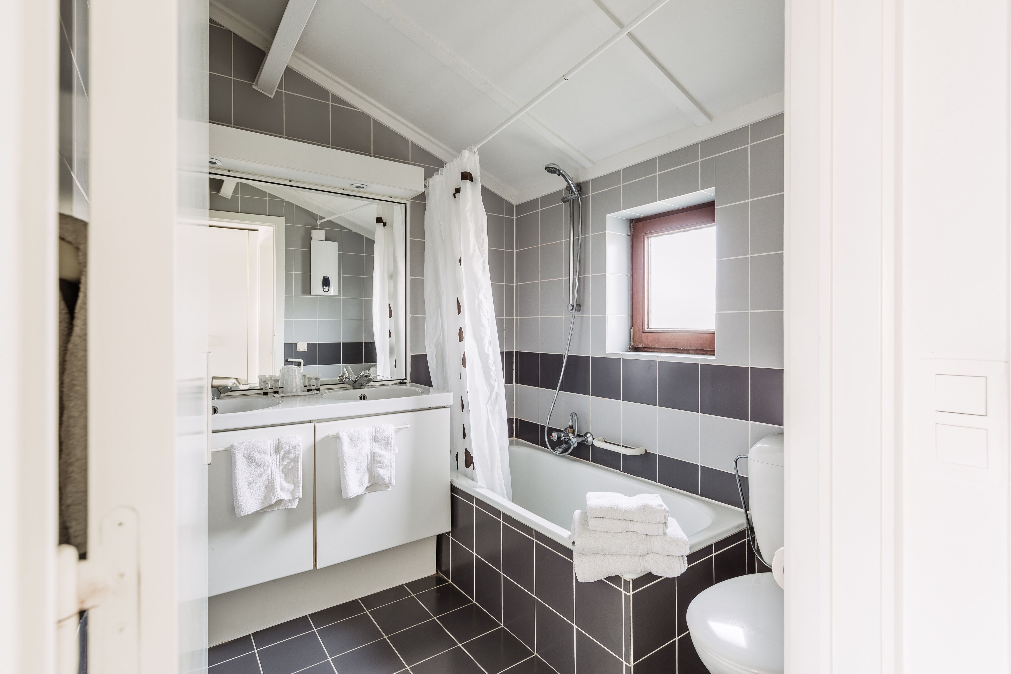 studio, 1 bedroom | bathroom | shower