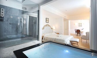 Suite (Turkish Bath) | Premium bedding, minibar, in-room safe, soundproofing