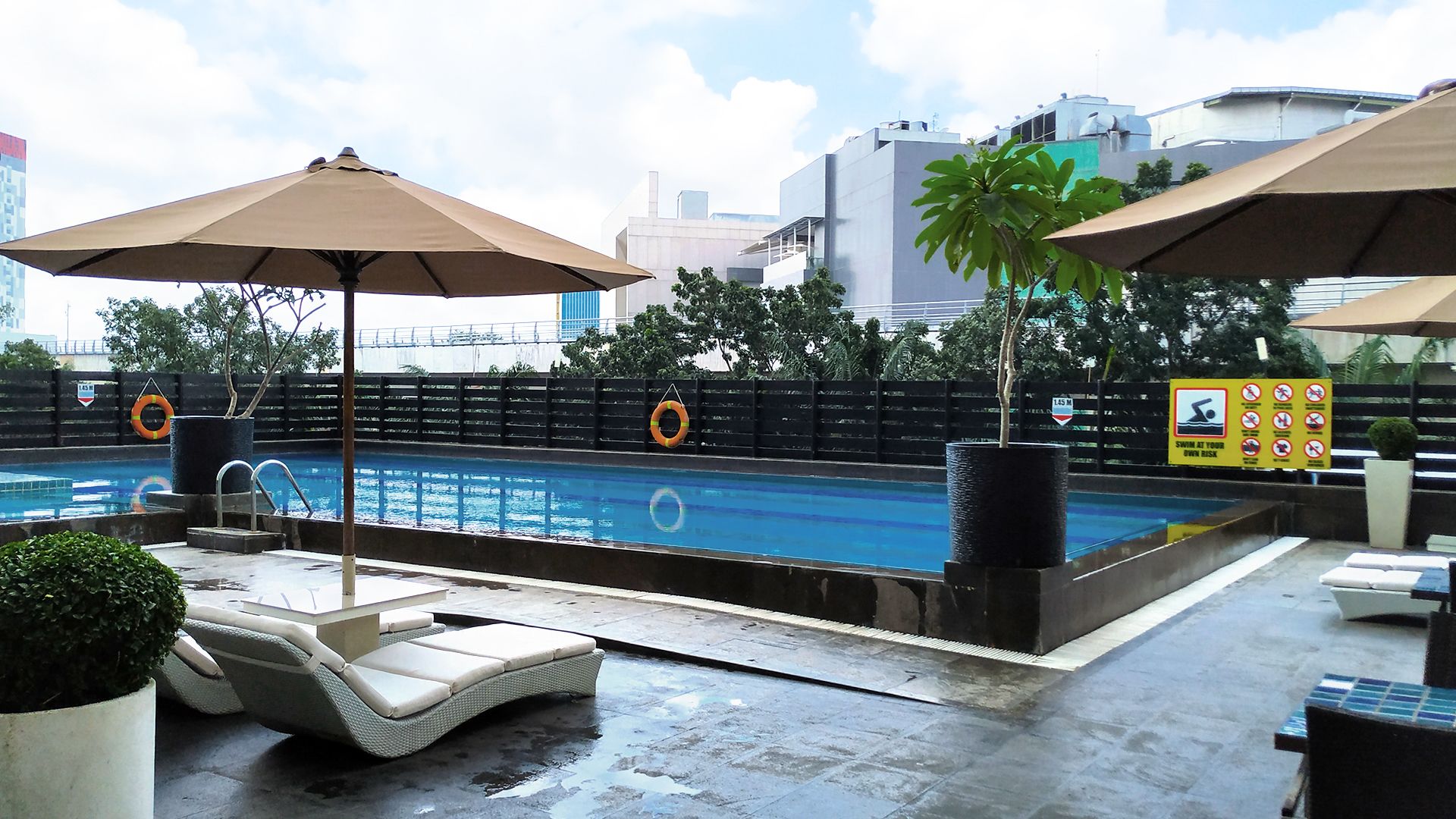 outdoor pool, pool loungers