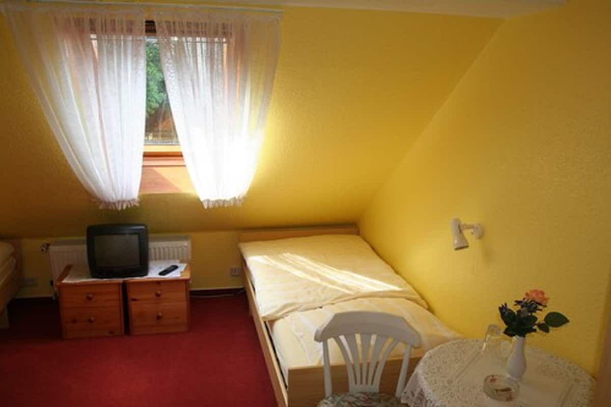 Chambre Simple | Chambres insonorisées, lits bébé (gratuits)