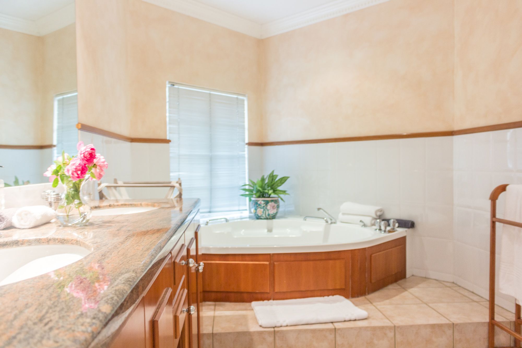 Suite | Kamar mandi | Perlengkapan mandi gratis, pengering rambut, handuk, dan sabun
