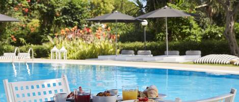 Desayuno para llevar incluido todos los días 