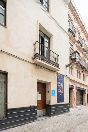 Front of property - JOY Setas Coworking (Seville)