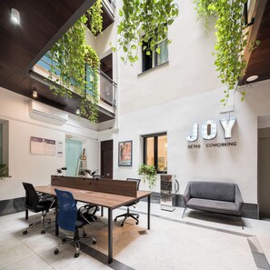 Living area - JOY Setas Coworking (Seville)
