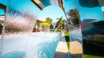 Kroppsbehandlingar, hydroterapi, kroppsinpackningar och kroppsskrubb