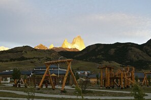 منطقة لعب الأطفال - خارجية