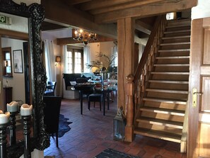 Free daily continental breakfast - Hostellerie Ten Lande (Beernem)