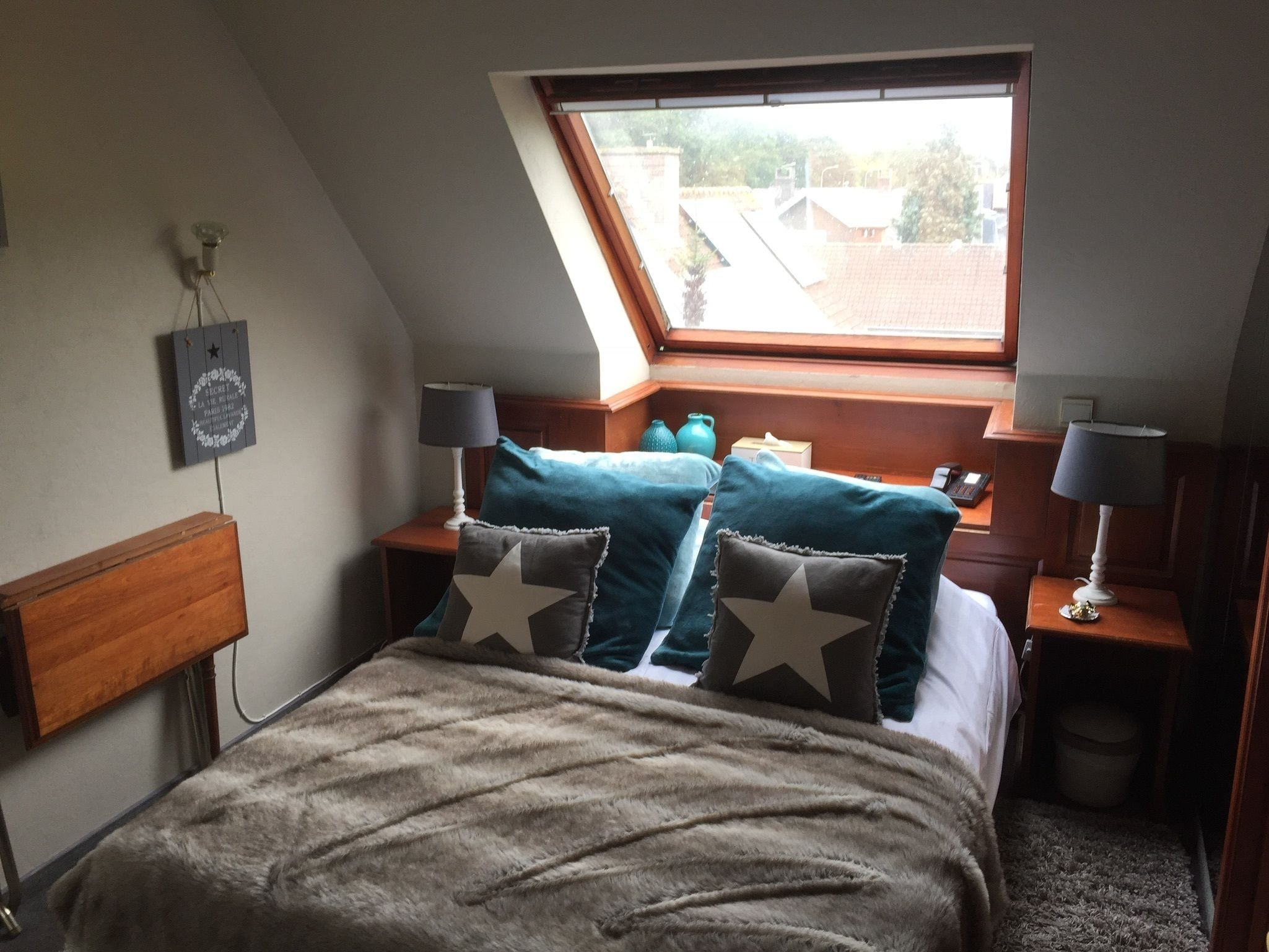 Chambre Double | Bureau, Wi-Fi gratuit, draps fournis