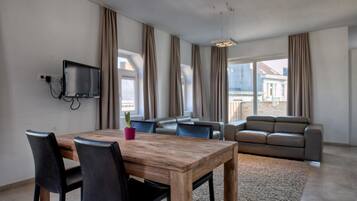 Penthouse | Dineren op de kamer