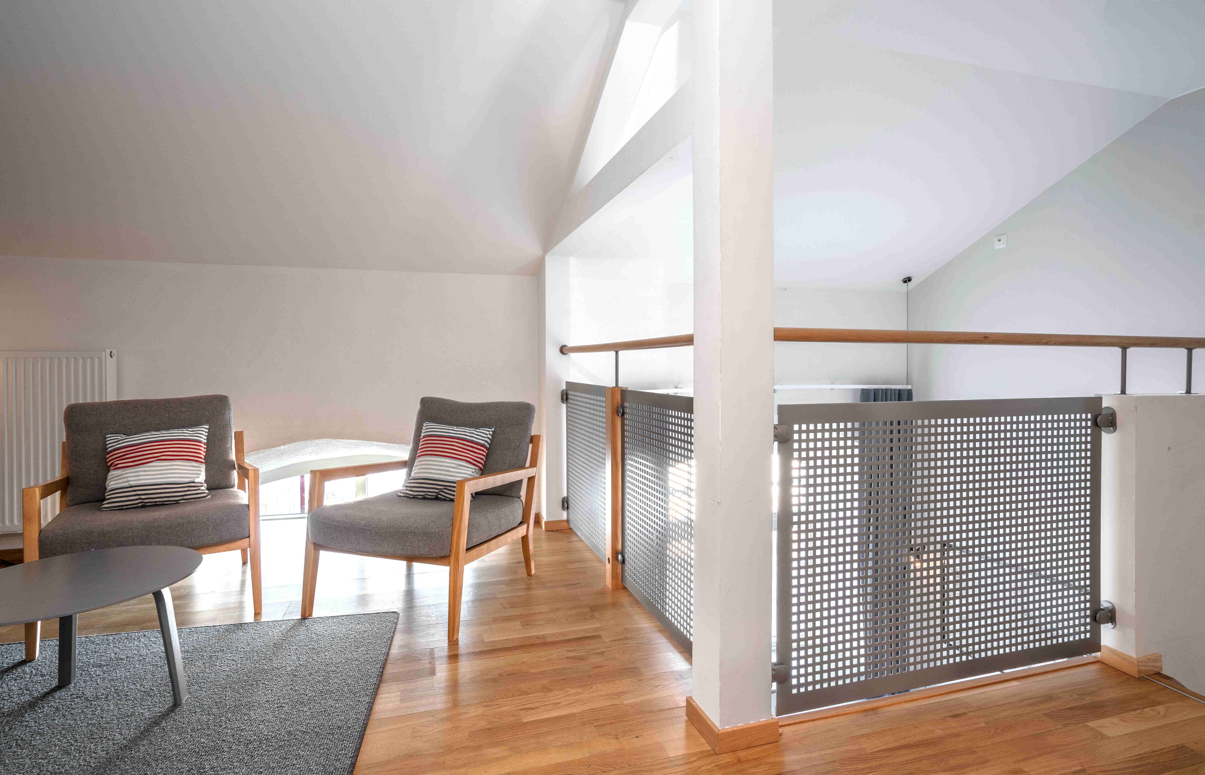 Zimmersafe, Schreibtisch, kostenloses WLAN, Bettwäsche