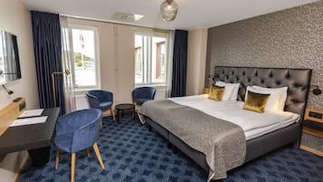 In-room safe, desk, free WiFi, bed sheets